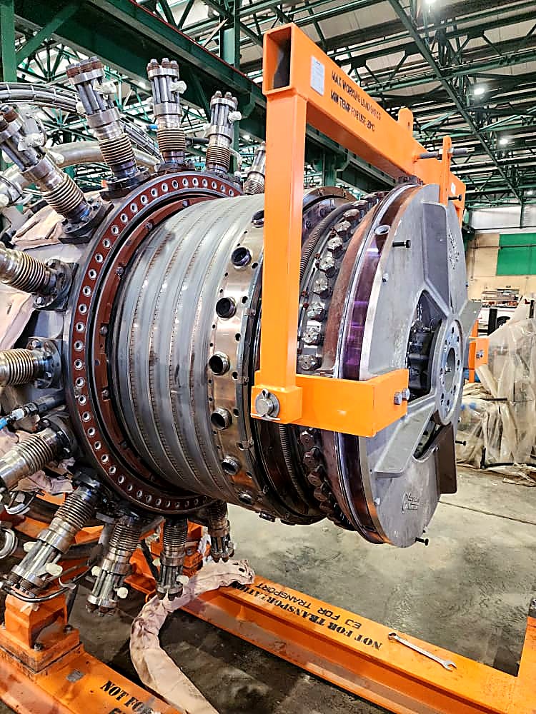 Gas turbine core module on a transport frame